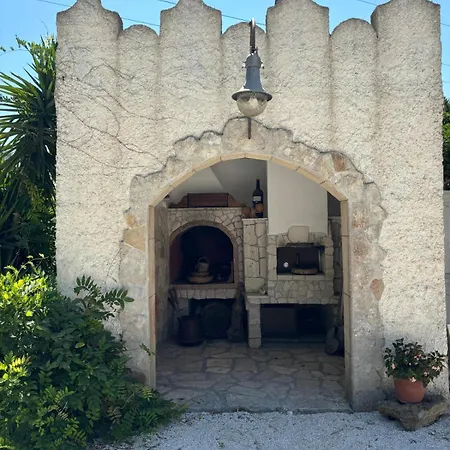 Tenuta Pizzi * San Pietro Vernotico