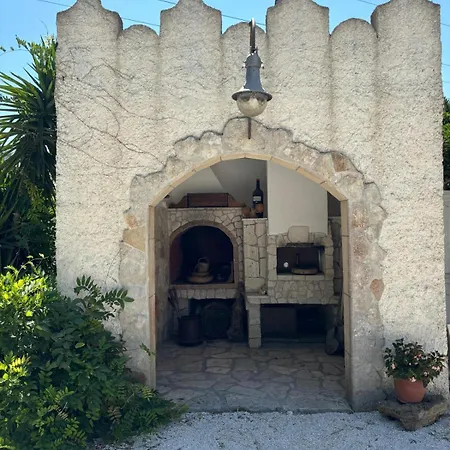 Tenuta Pizzi * سان بييترو فيرنوتيكو