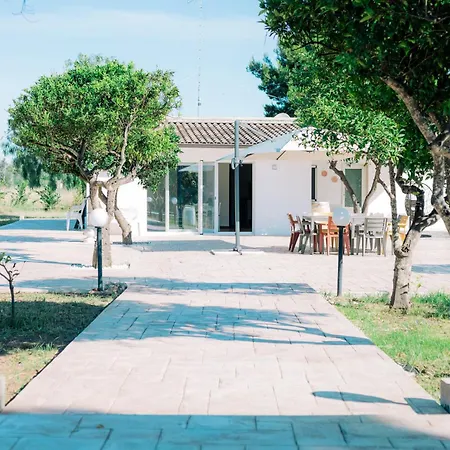 Tenuta Pizzi San Pietro Vernotico